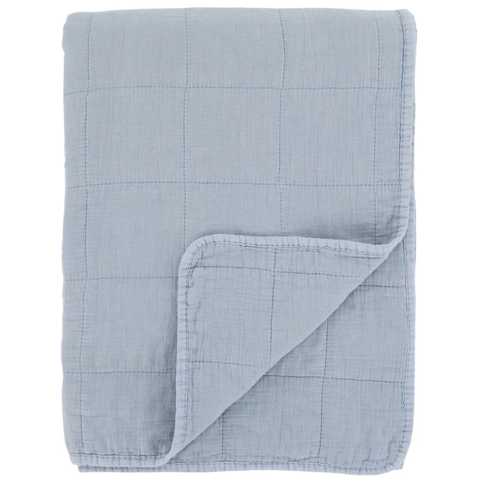 Chic Antique Aix Vintage Quilt