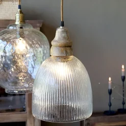 Chic Antique Hängelampe mit Holzzierhülse