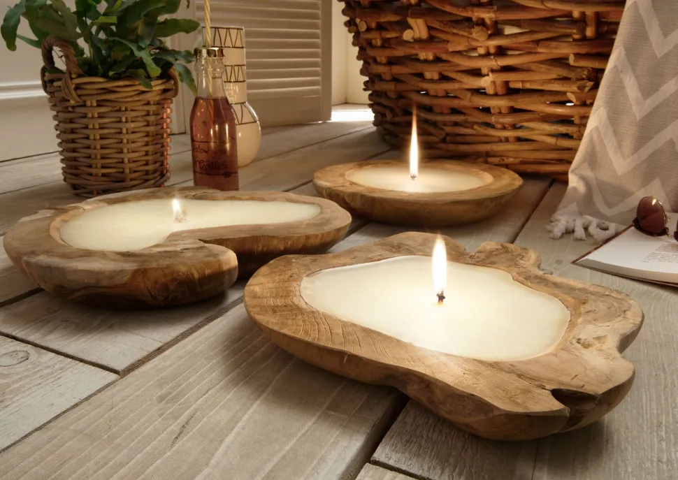 Faktorei Kerze in Teakholzschale natur